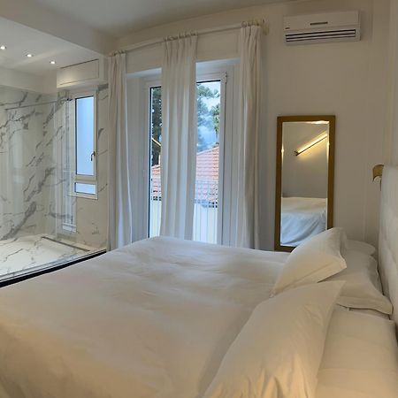 Eveline Portosole Hotel Sanremo Bagian luar foto