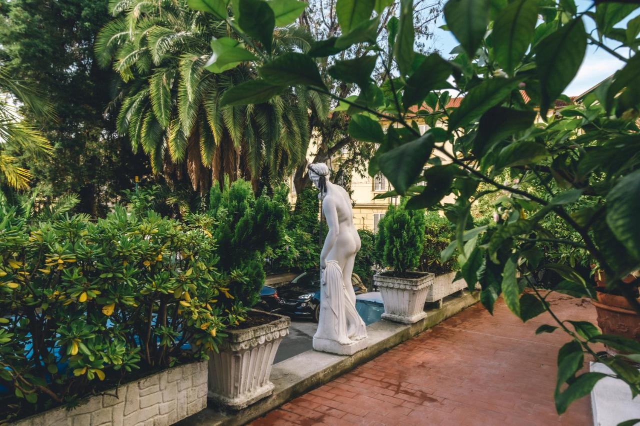Eveline Portosole Hotel Sanremo Bagian luar foto