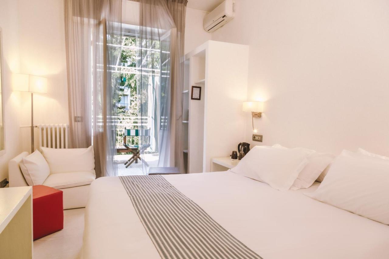 Eveline Portosole Hotel Sanremo Bagian luar foto